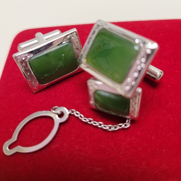 Jade Cuff Links Set - Picture 9 of 9